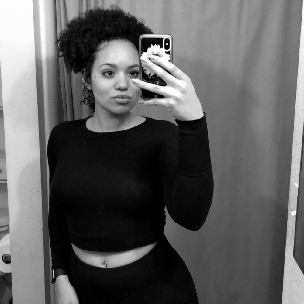 Meet your Posher, Alicia